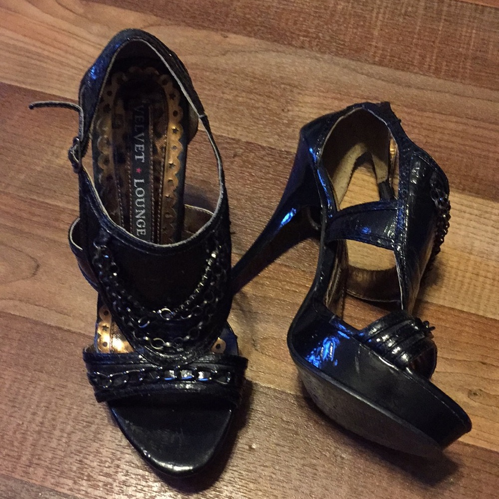 Velvet lounge sexy black pumps size 7